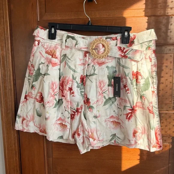 NWT EXPRESS WOMENS HIGH WAISTED FLORAL LINEN SHORTS - Picture 2 of 6